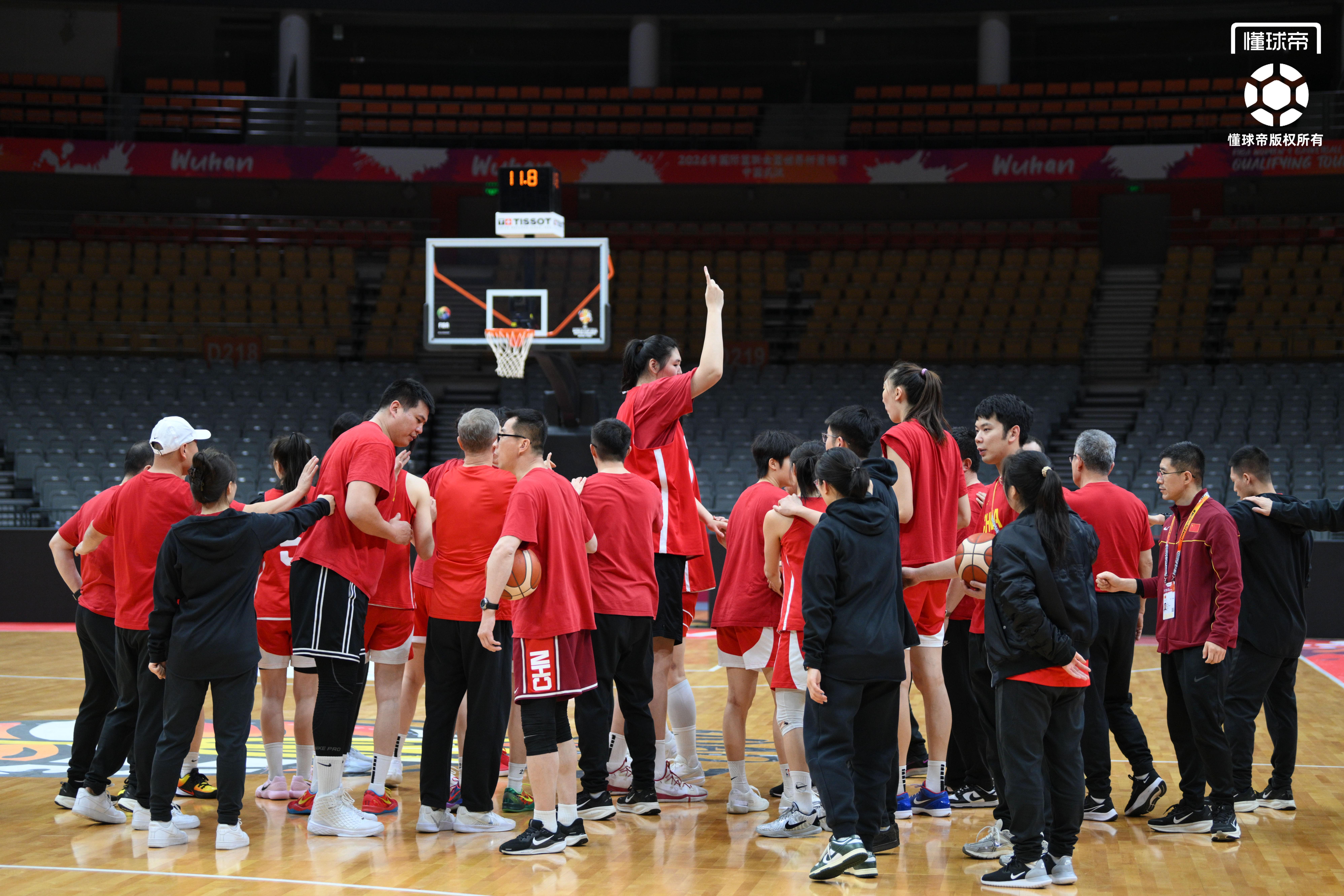 世界杯高清直播平台-中国女篮世预赛最后一练，王治郅到场观看&amp;amp;全队精神饱满