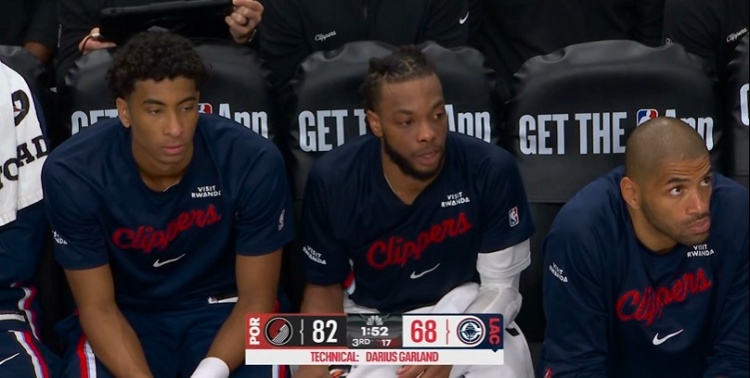 世界杯手机观看app下载官网-连续被阿夫迪亚点名！加兰被吹犯规不满 换下后还在抱怨吃T